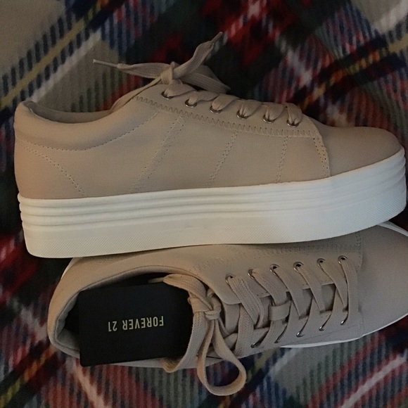 New Forever21 oatmeal color platform sneakers - Picture 3 of 5